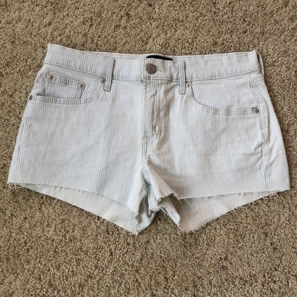 GAP Pants - NWOT Pinstripe Shorts